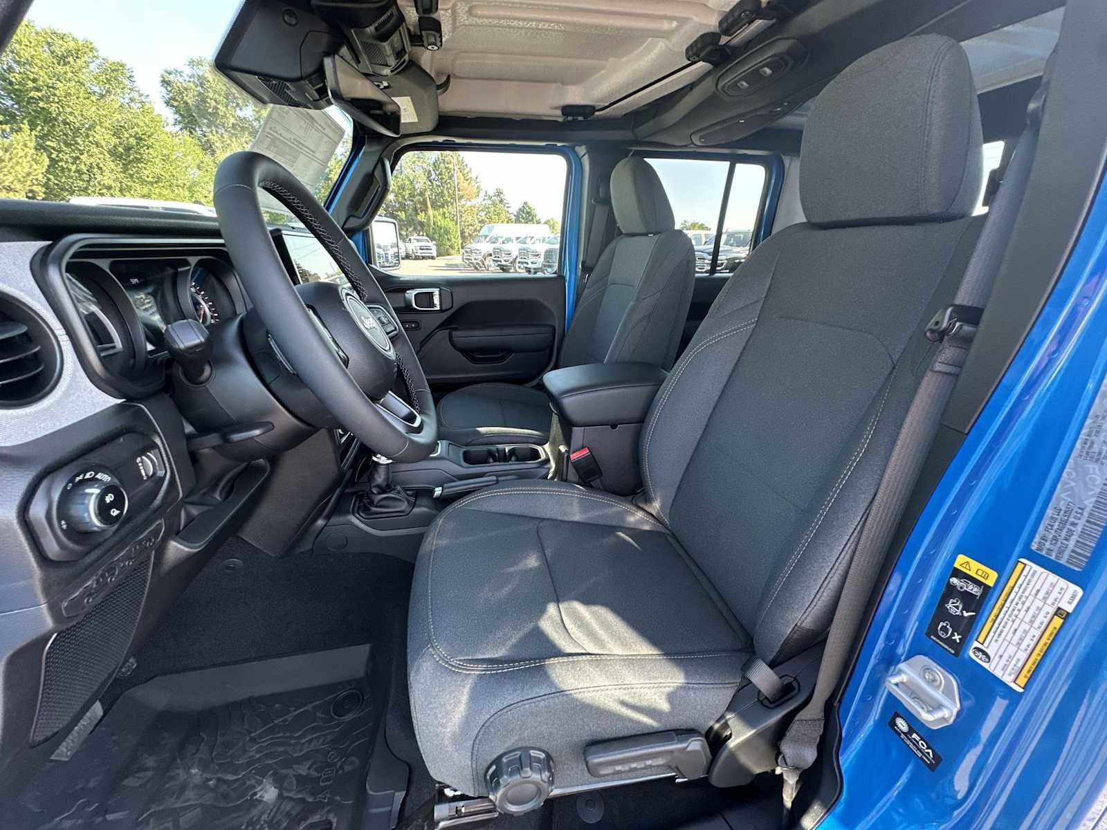 New 2025 Jeep Gladiator Sport image 13