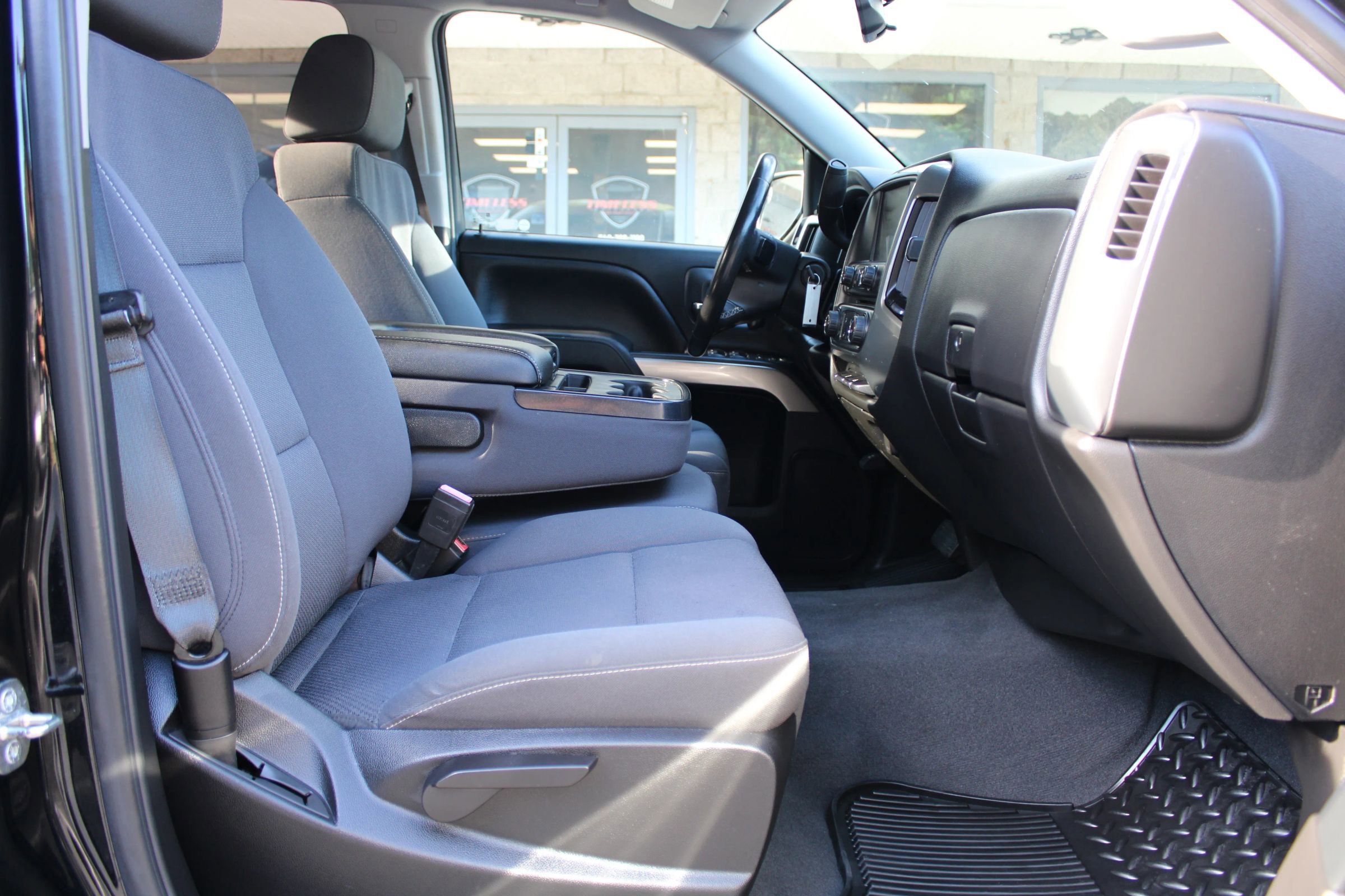 Used 2019 Chevrolet Silverado 1500 LT image 7