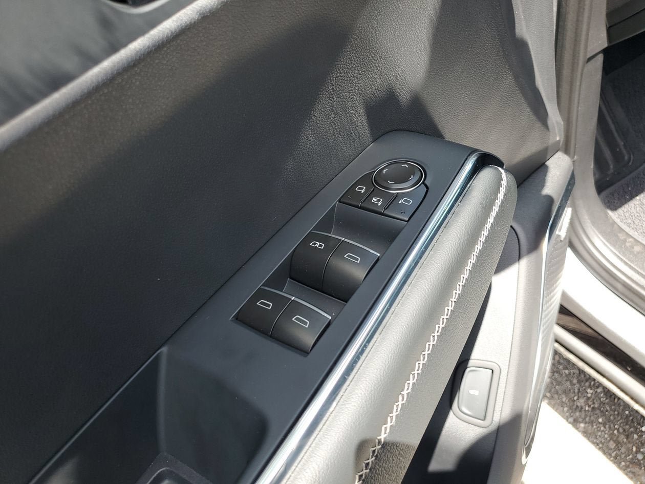 New 2026 GMC Acadia Denali w/ Super Cruise Package FWD image 18