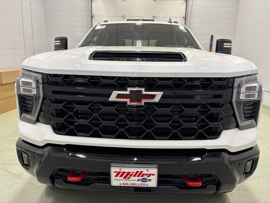 New 2026 Chevrolet Silverado 2500 ZR2 w/ LPO, Dark Essentials Package AWD/4WD image 10