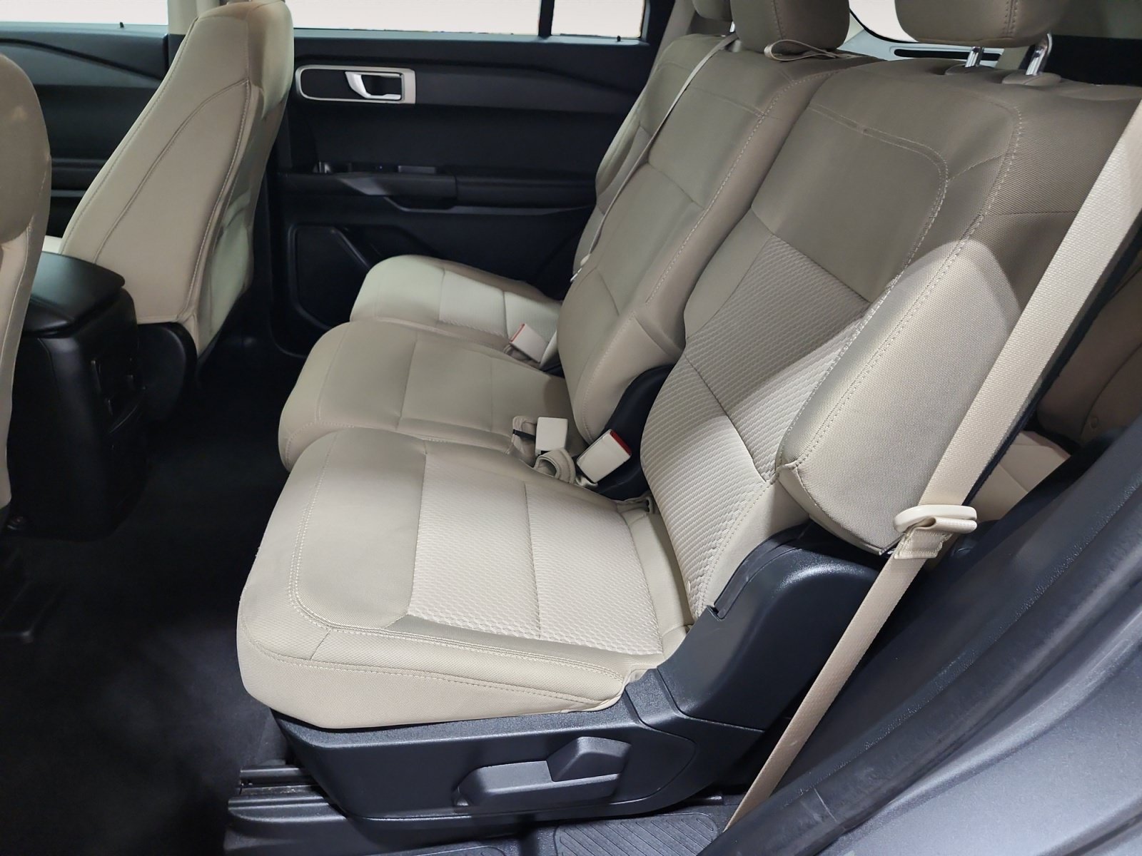 Used 2024 Ford Explorer 4WD image 14