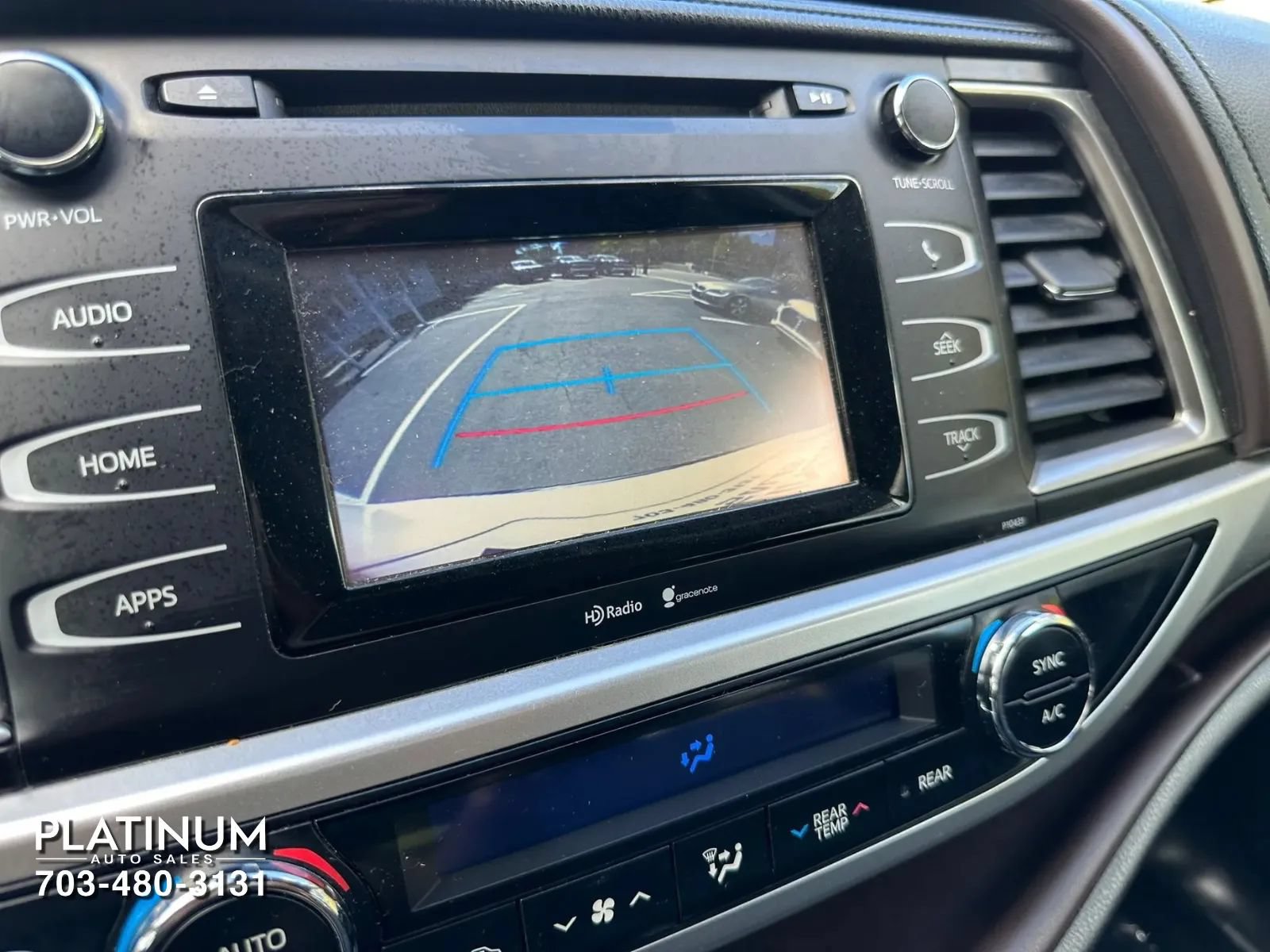 Used 2015 Toyota Highlander Plus AWD/4WD image 10