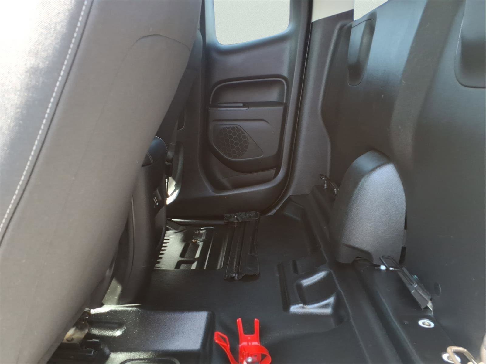 Used 2021 Chevrolet Colorado LT w/ Fleet Safety Package RWD image 9