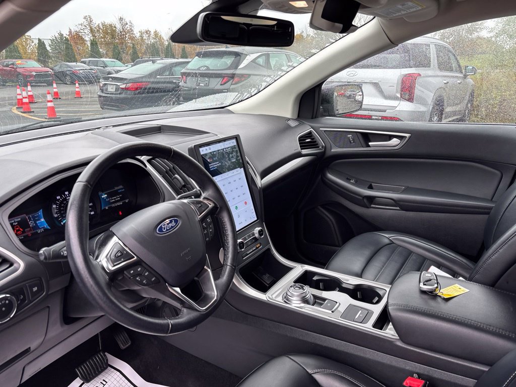 Used 2024 Ford Edge SEL AWD/4WD image 17