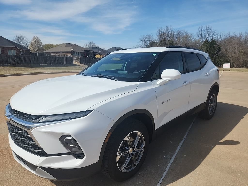 Used 2023 Chevrolet Blazer LT w/ Convenience Package FWD image 7