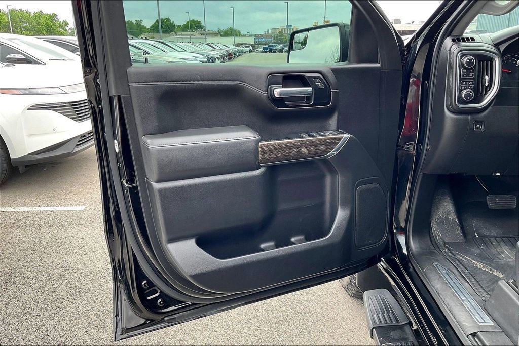 Used 2019 Chevrolet Silverado 1500 RST w/ True North Edition AWD/4WD image 24