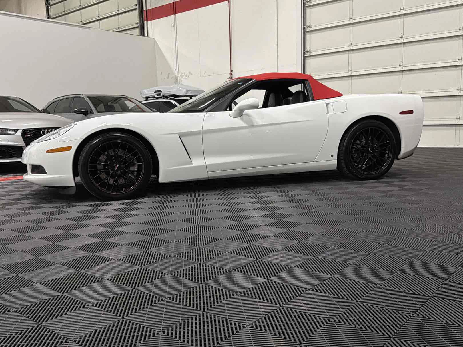 Used 2008 Chevrolet Corvette Convertible w/ Preferred Equipment Group RWD image 9