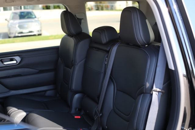 New 2026 Nissan Armada SV image 19