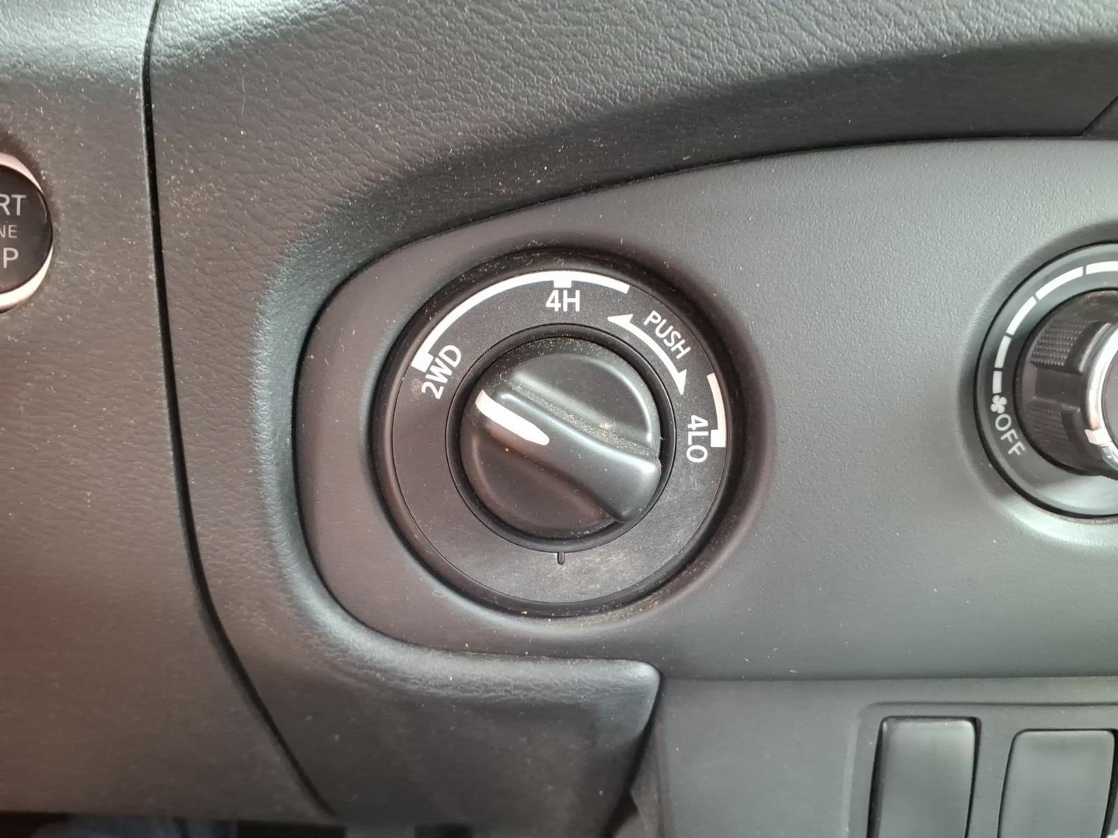 Used 2023 Nissan Frontier SV w/ Technology Package AWD/4WD image 23