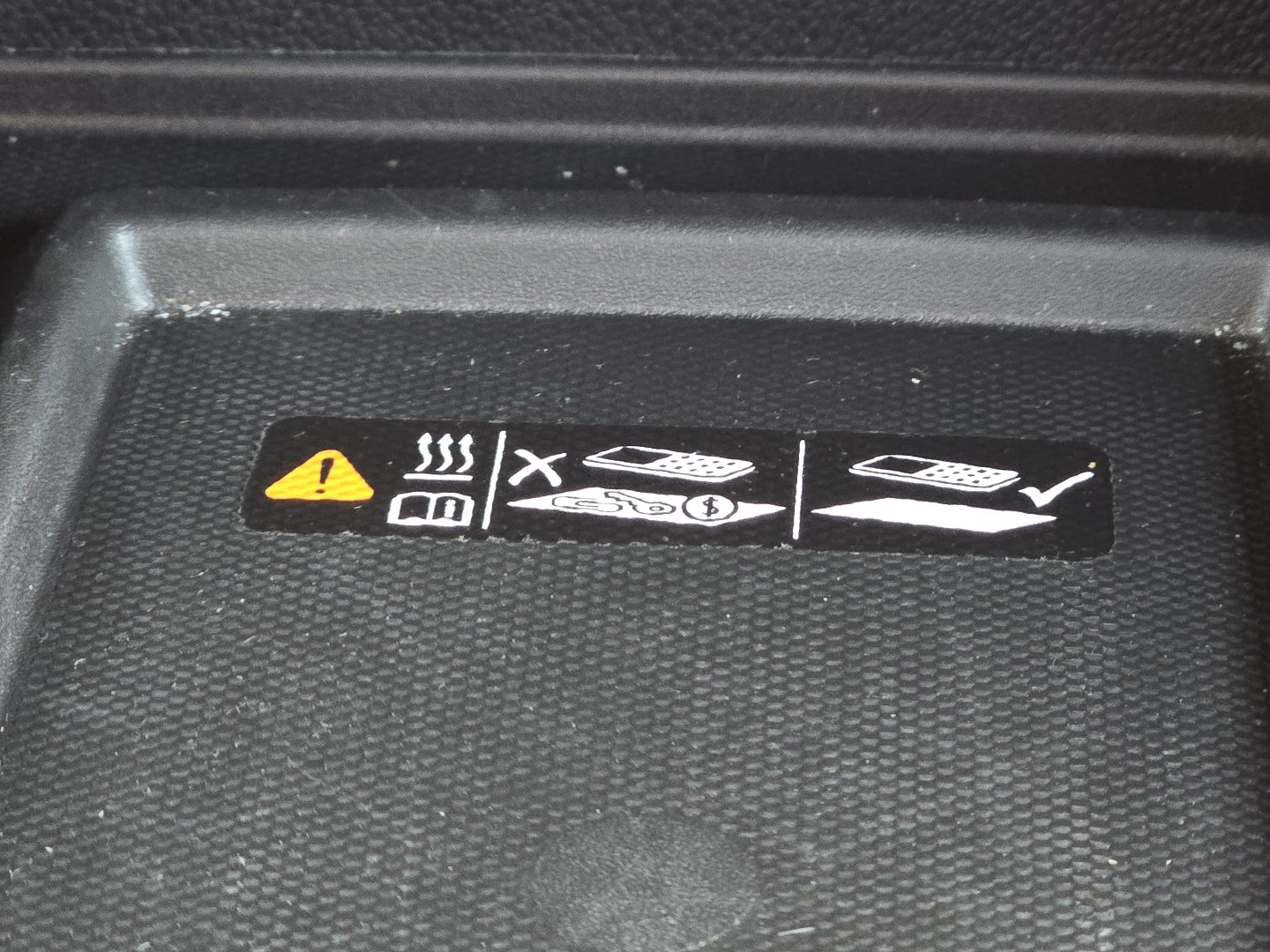 Used 2023 Chevrolet Traverse LT image 8