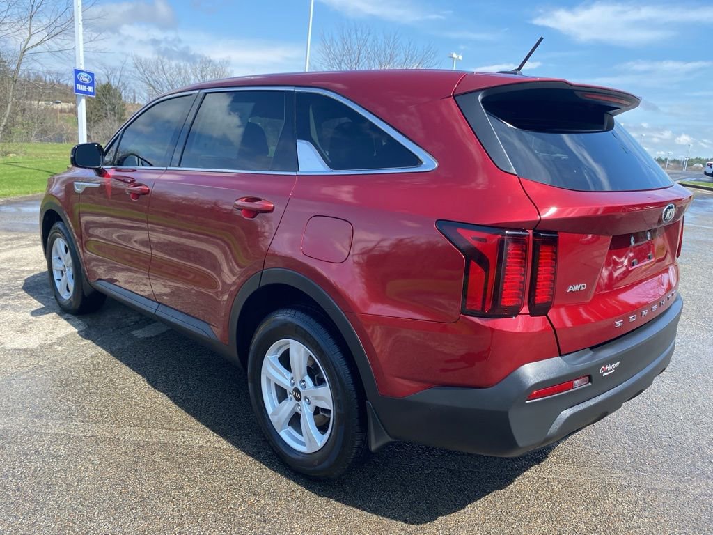 Certified 2021 Kia Sorento LX image 5