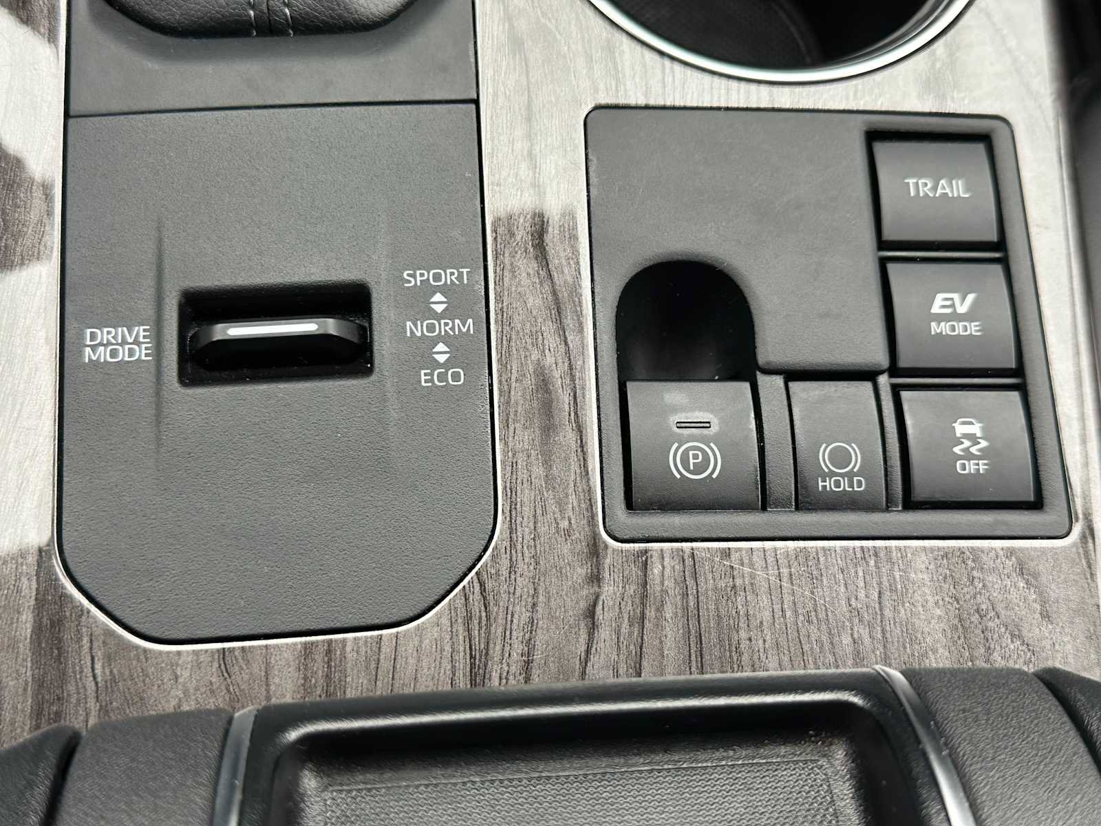 Used 2025 Toyota Highlander Limited image 31