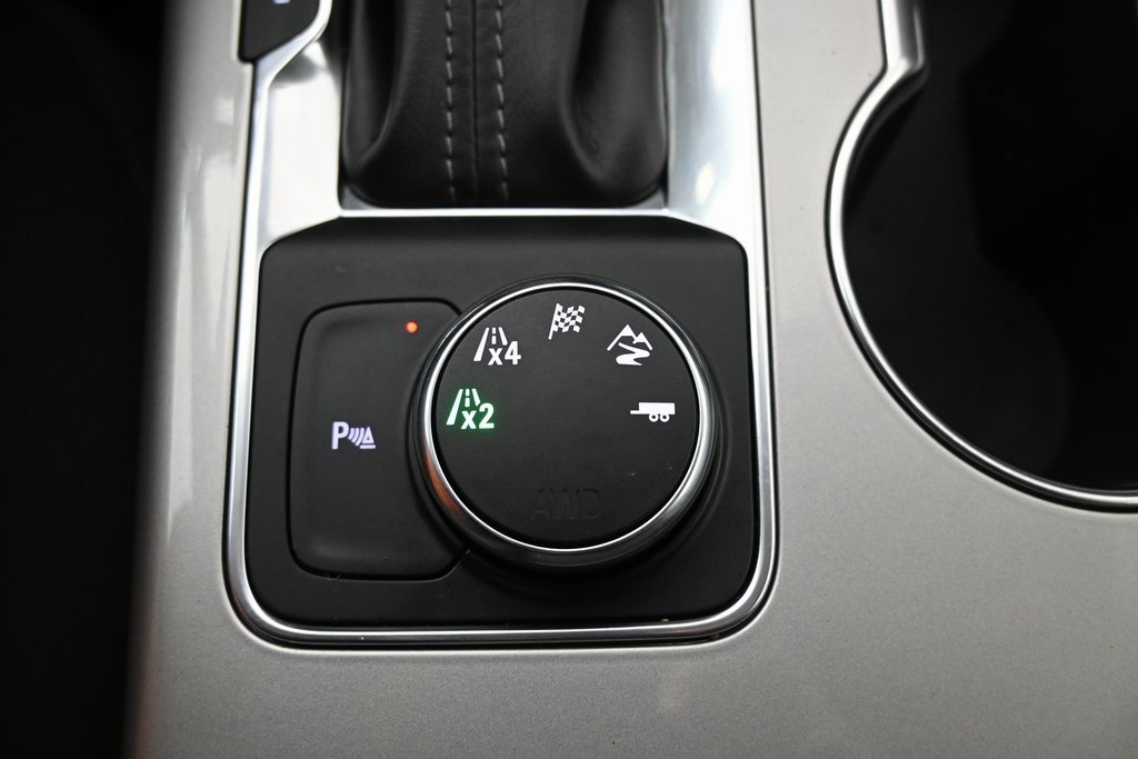 Used 2019 Chevrolet Blazer LT image 32