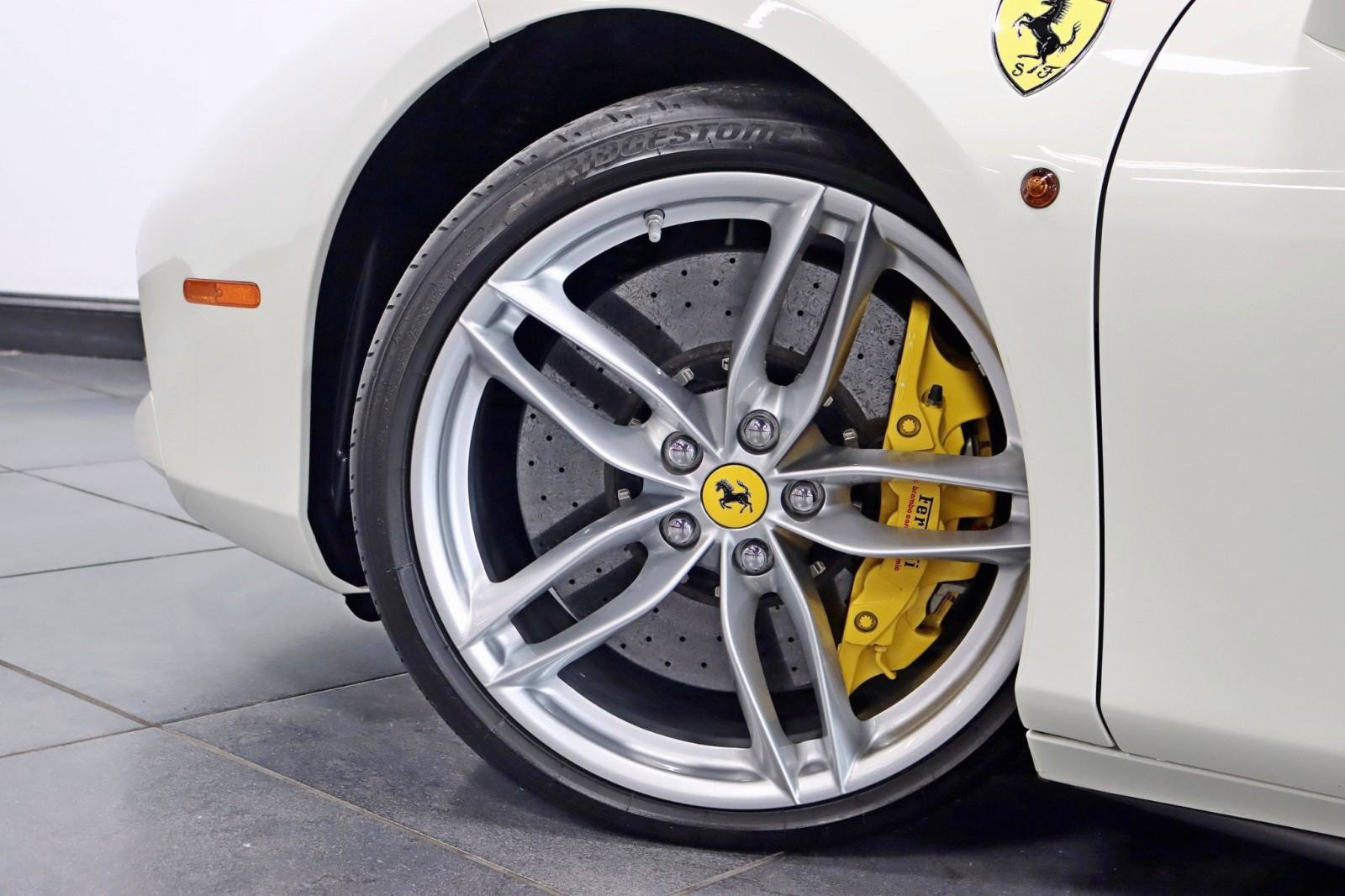 Used 2018 Ferrari 488 Spider RWD image 15