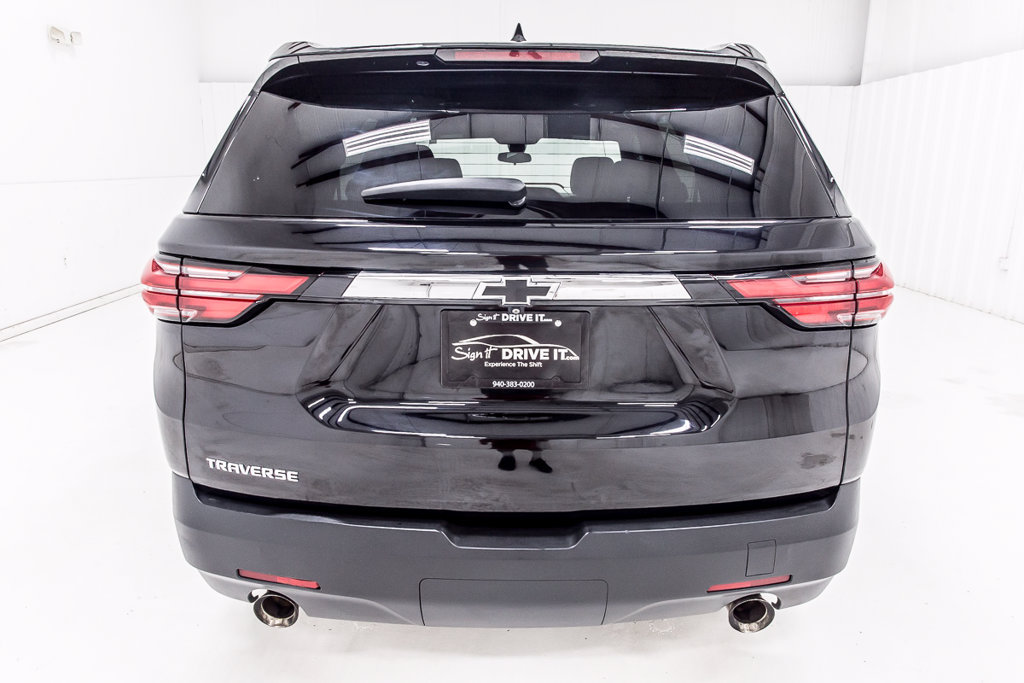 Used 2023 Chevrolet Traverse LS w/ LPO, Cargo Package FWD image 6