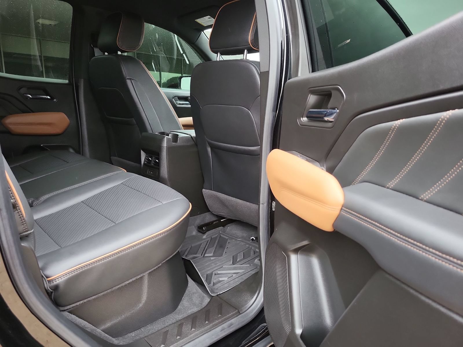 Used 2024 GMC Canyon AT4 w/ AT4 Premium Package AWD/4WD image 25