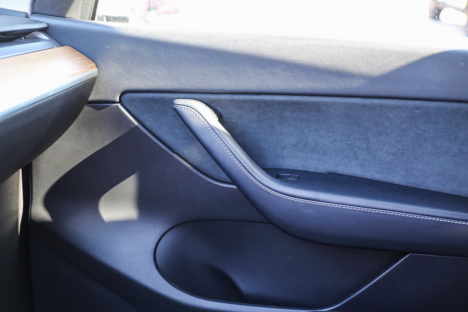 Used 2022 Tesla Model Y Long Range AWD/4WD image 21