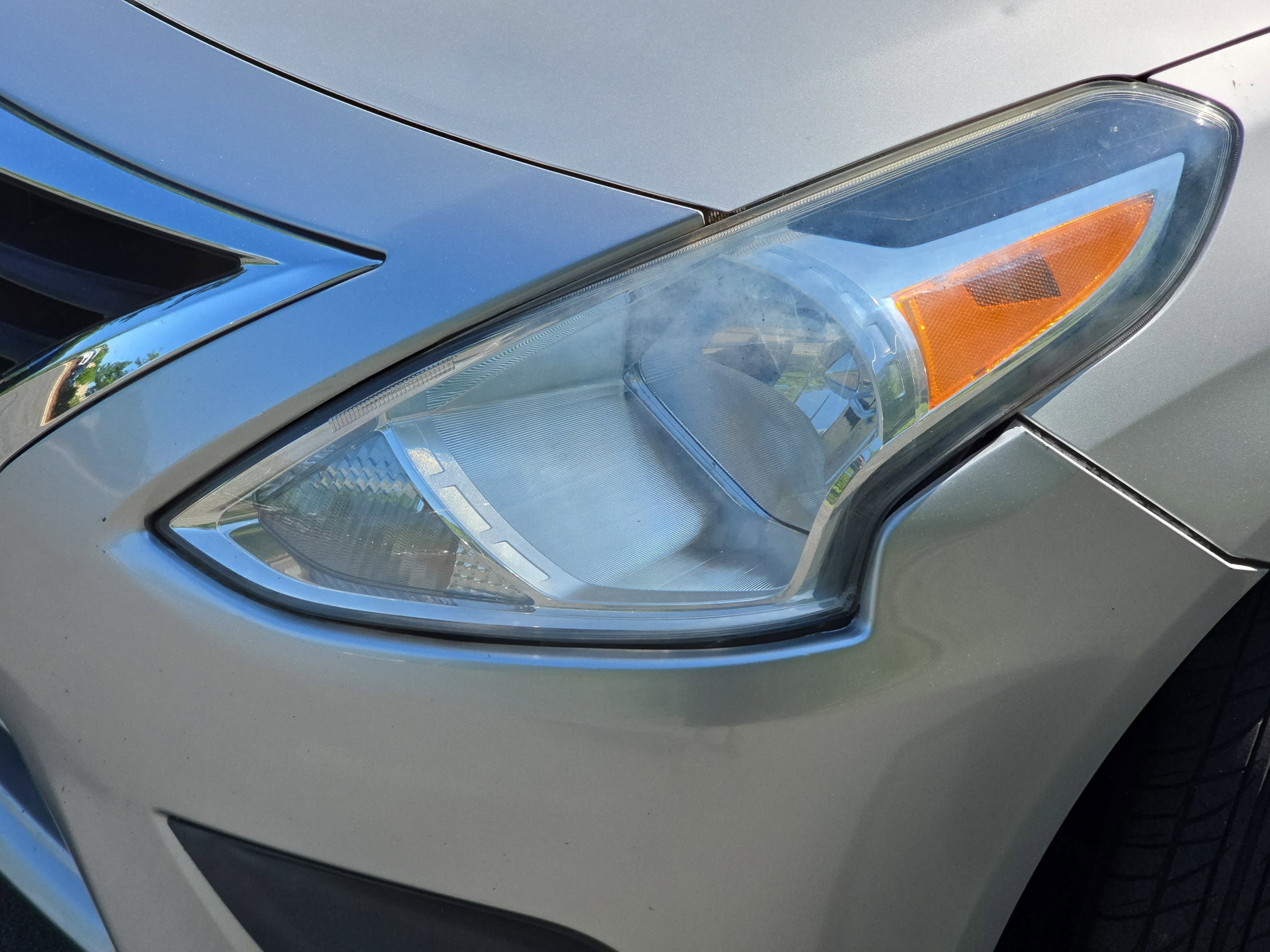 Used 2016 Nissan Versa SV FWD image 27