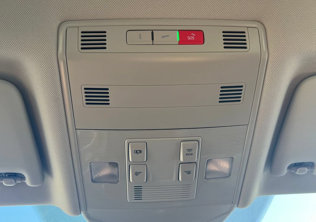 Used 2024 Volkswagen Jetta SE FWD image 26