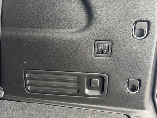 Used 2023 Chevrolet Traverse High Country image 26