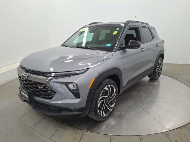 Used 2024 Chevrolet TrailBlazer RS w/ Convenience Package image 3