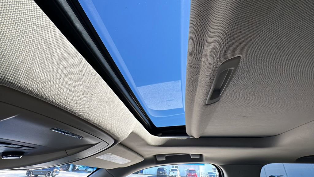 Used 2017 GMC Yukon SLT w/ Open Road Package image 30