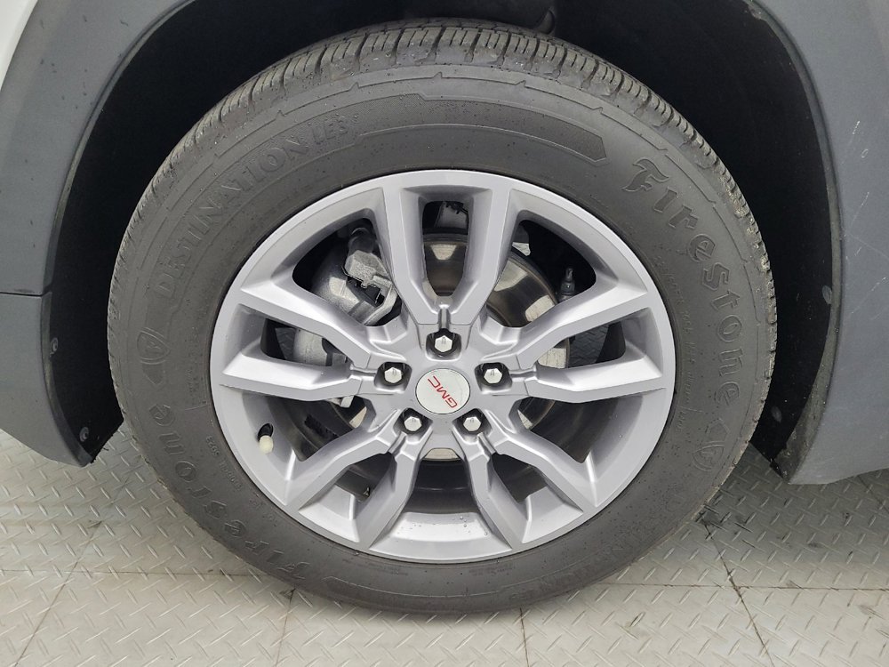 Used 2022 GMC Terrain SLT w/ LPO, Floor Liner Package FWD image 31