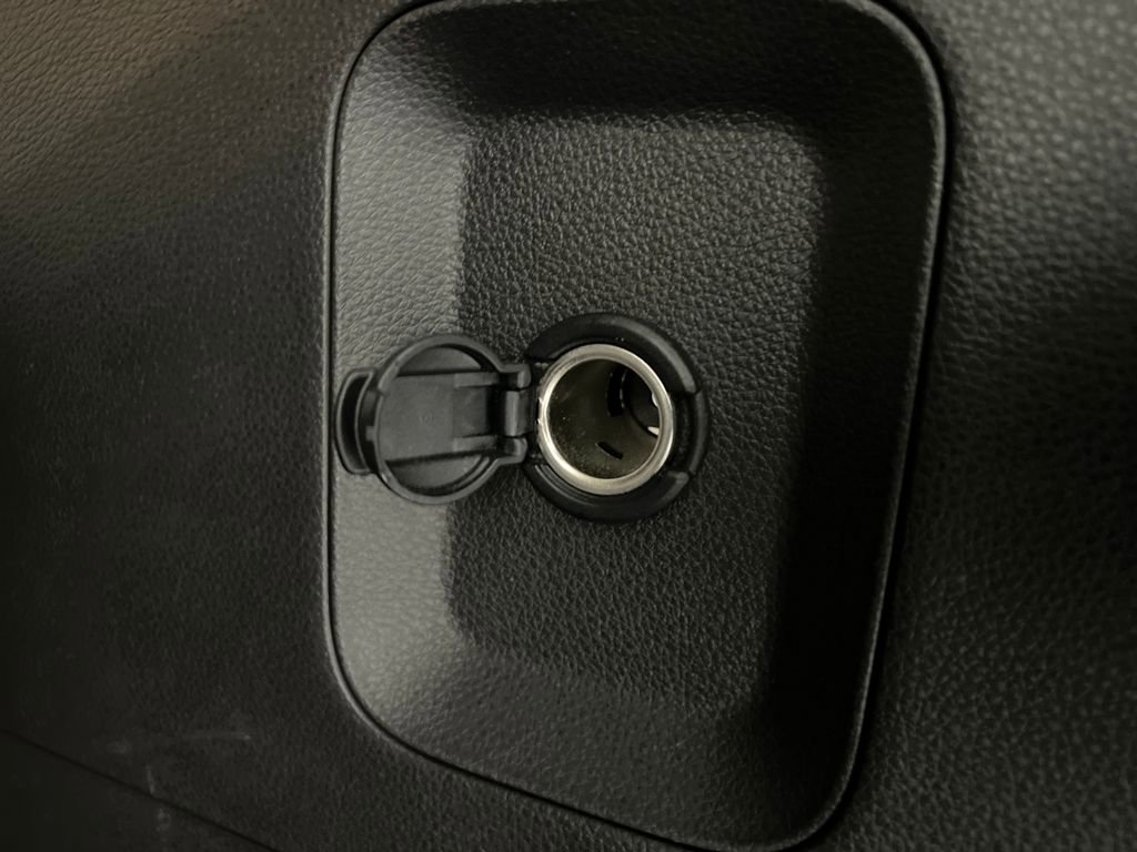 Used 2025 Kia Carnival image 42