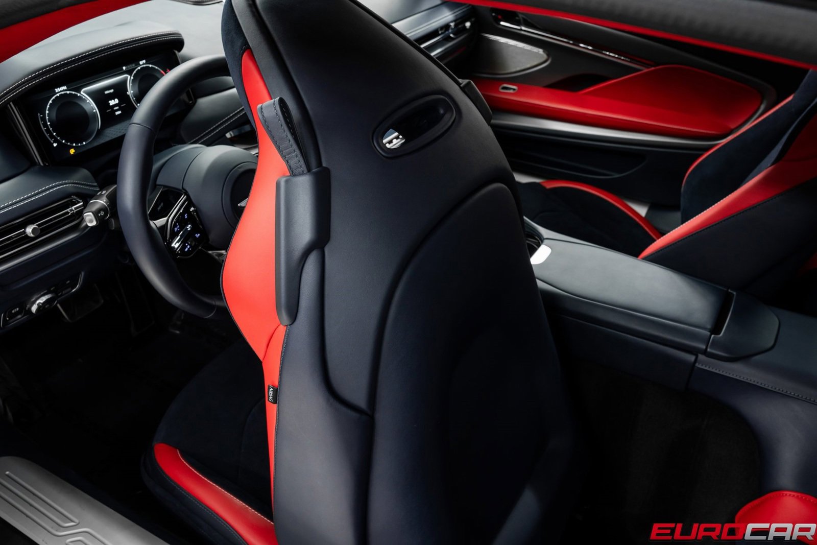 Used 2024 Aston Martin DB12 Coupe image 37