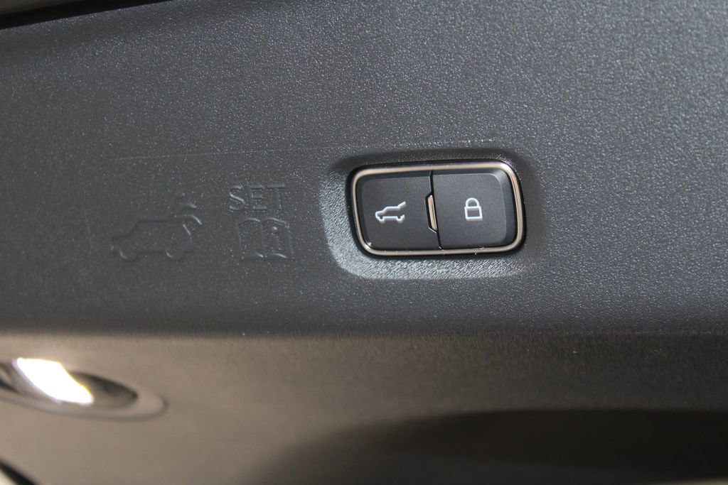 New 2025 Lincoln Navigator Reserve image 21