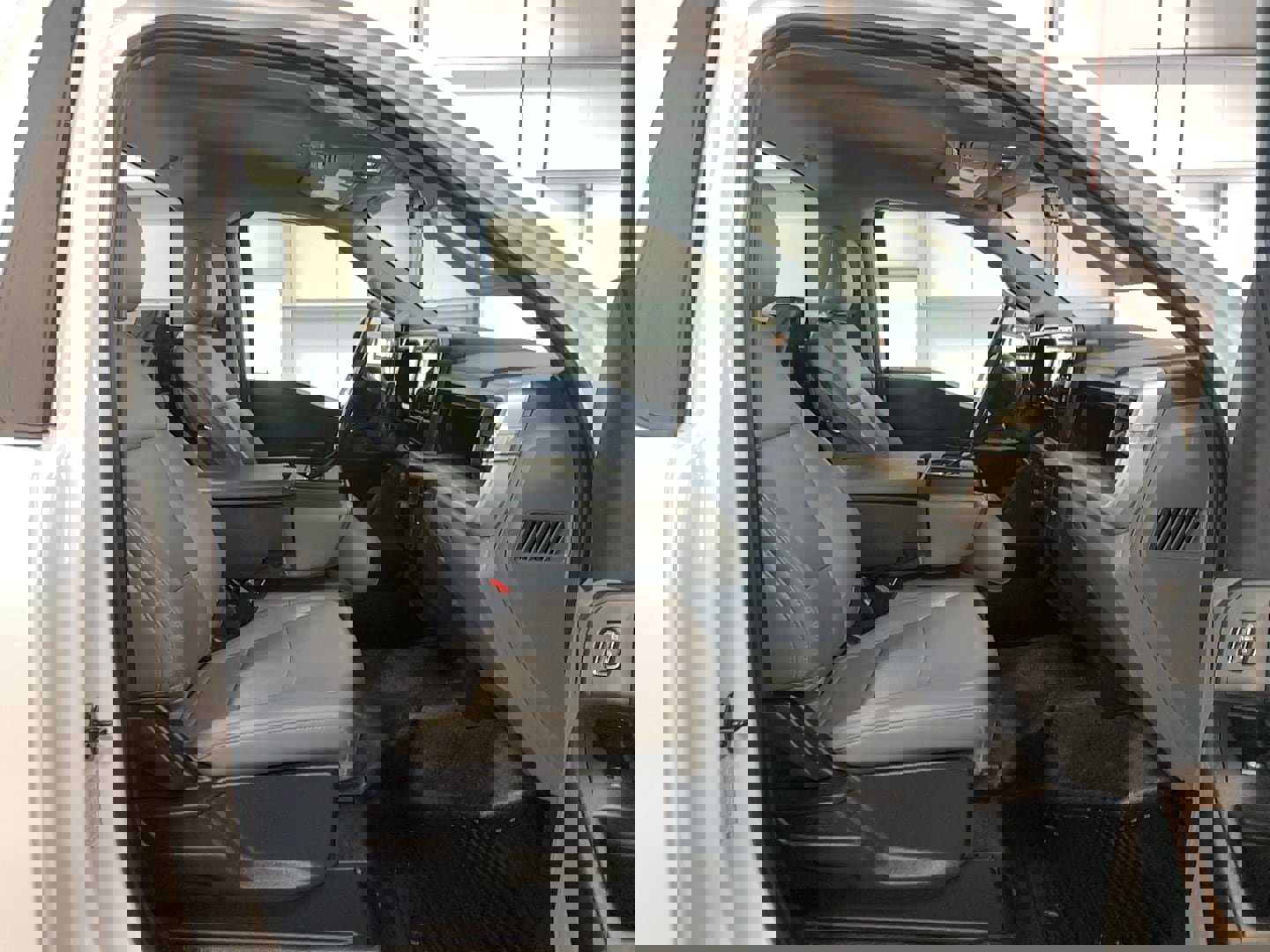 Used 2023 Ford F350 XL w/ XL Chrome Package image 22