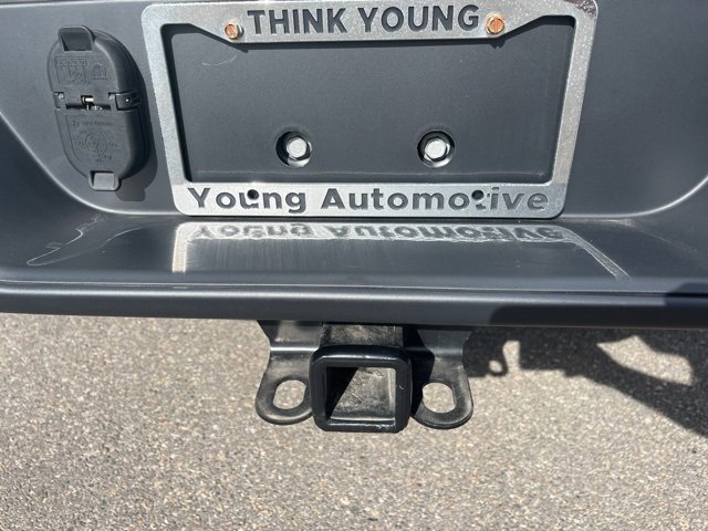 Used 2023 Jeep Gladiator Mojave w/ Cold Weather Group image 10