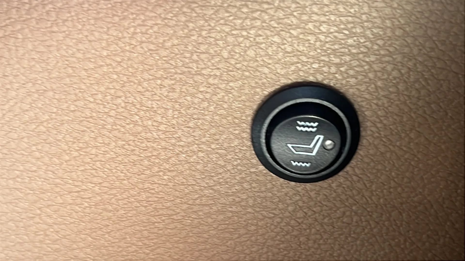Used 2013 Jeep Wrangler Sahara w/ Dual Top Group AWD/4WD image 13