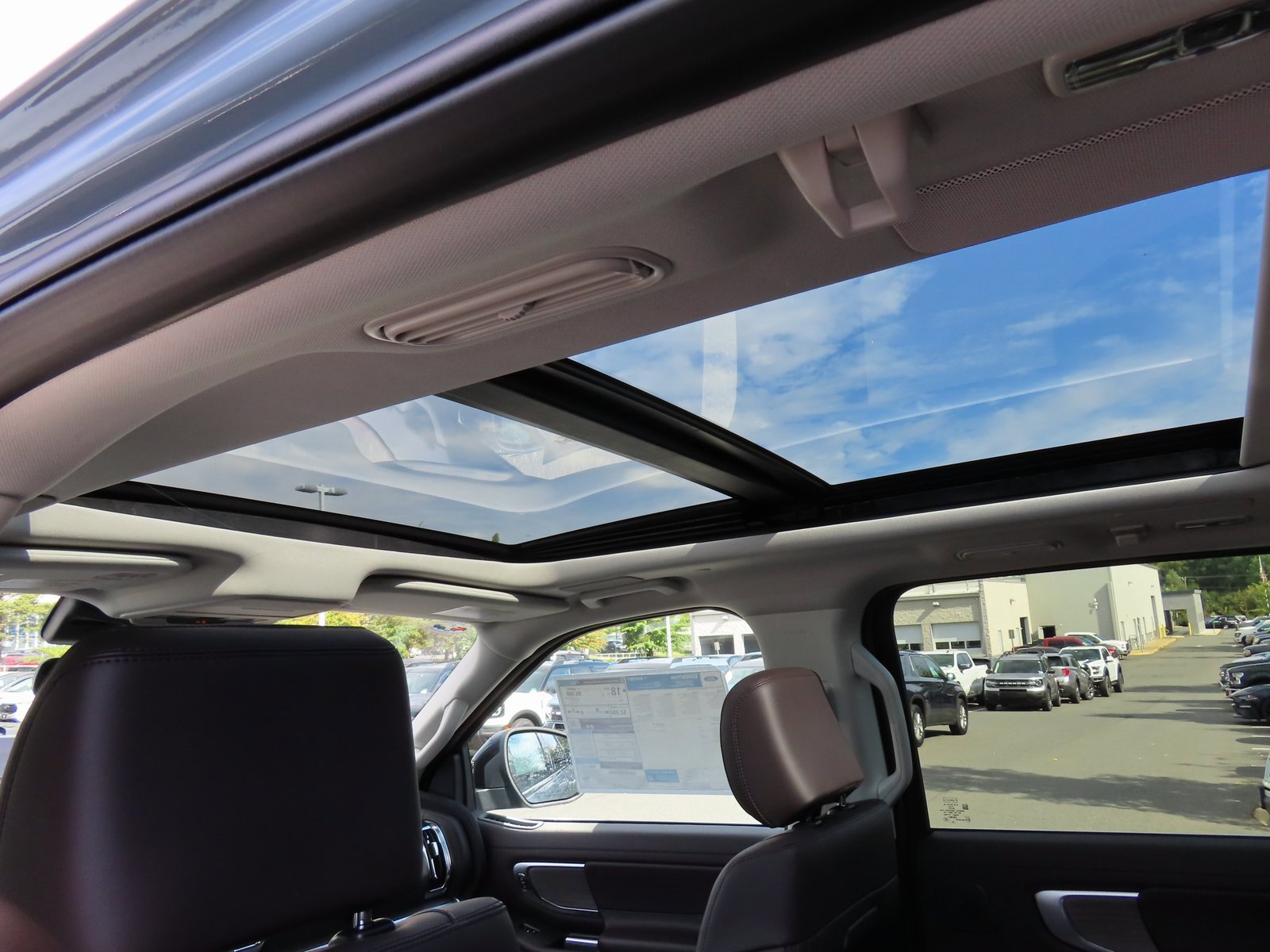 New 2025 Ford Expedition Platinum w/ Platinum Ultimate Package image 18