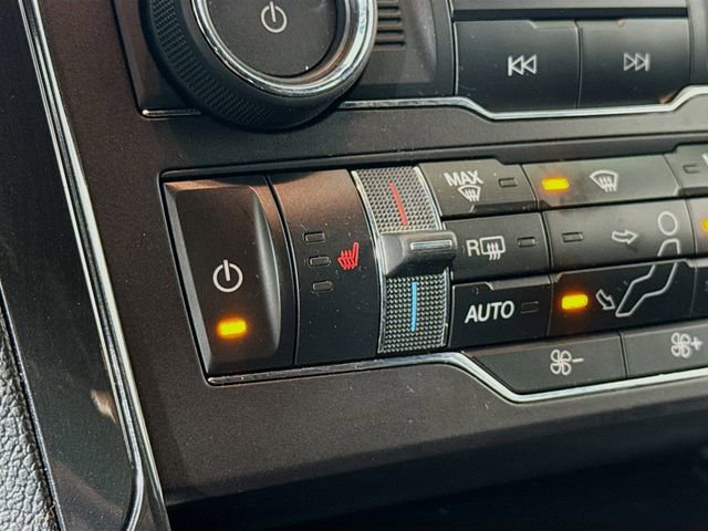 Certified 2019 Ford Explorer XLT w/ Equipment Group 202A image 20