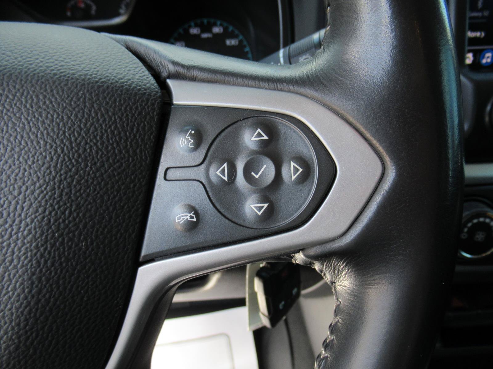 Used 2022 Chevrolet Colorado LT RWD image 25