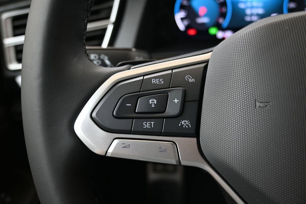 New 2026 Volkswagen Atlas Cross Sport SEL R-Line AWD/4WD image 27
