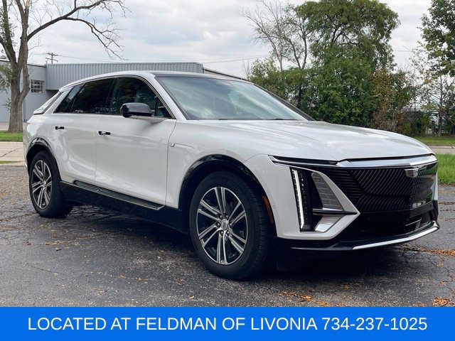 Certified 2024 Cadillac Lyriq Luxury AWD/4WD image 7