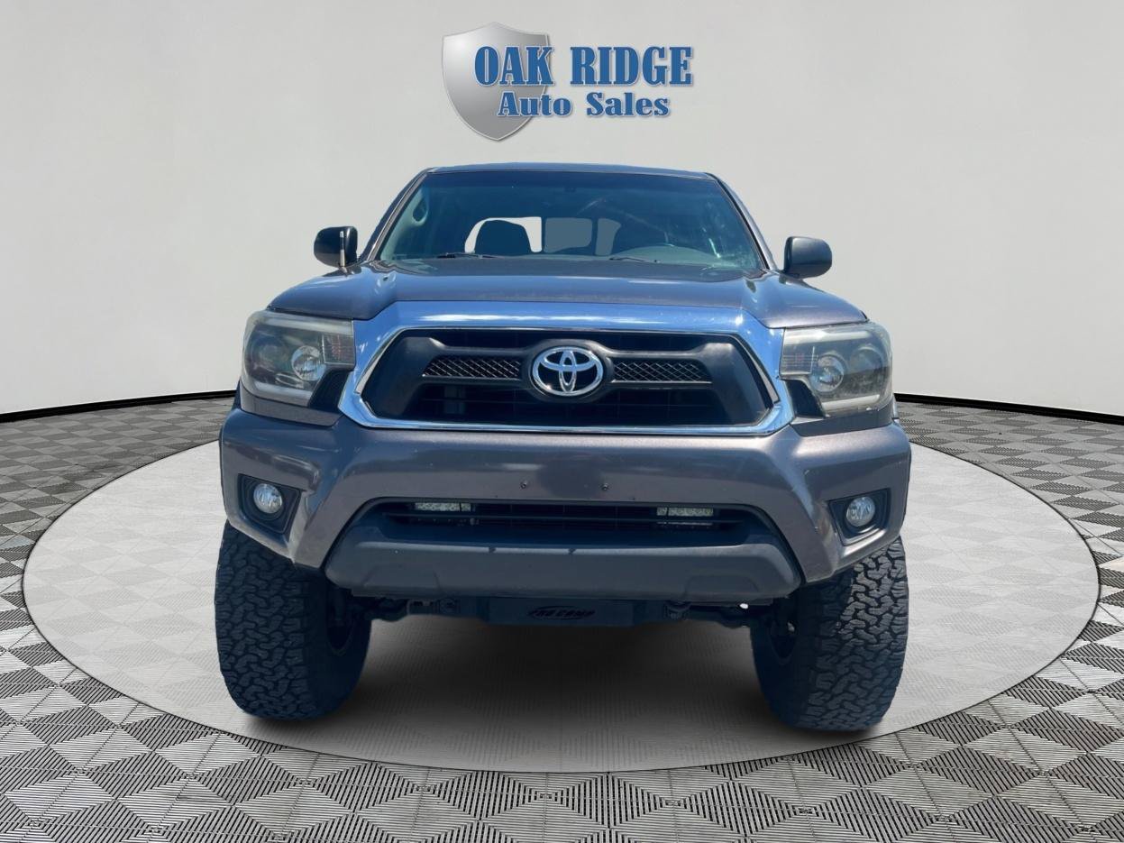 Used 2015 Toyota Tacoma PreRunner w/ SR5 Package RWD image 2