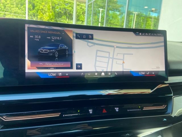 Used 2024 BMW 530i xDrive w/ Convenience Package AWD/4WD image 15