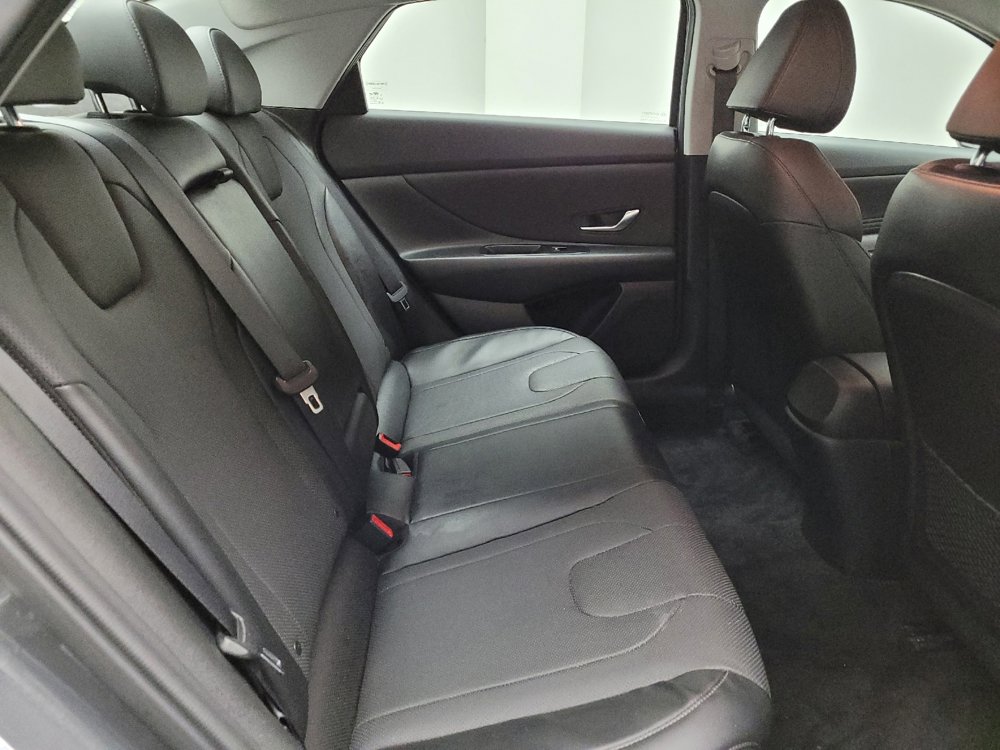 Used 2023 Hyundai Elantra Limited FWD image 19