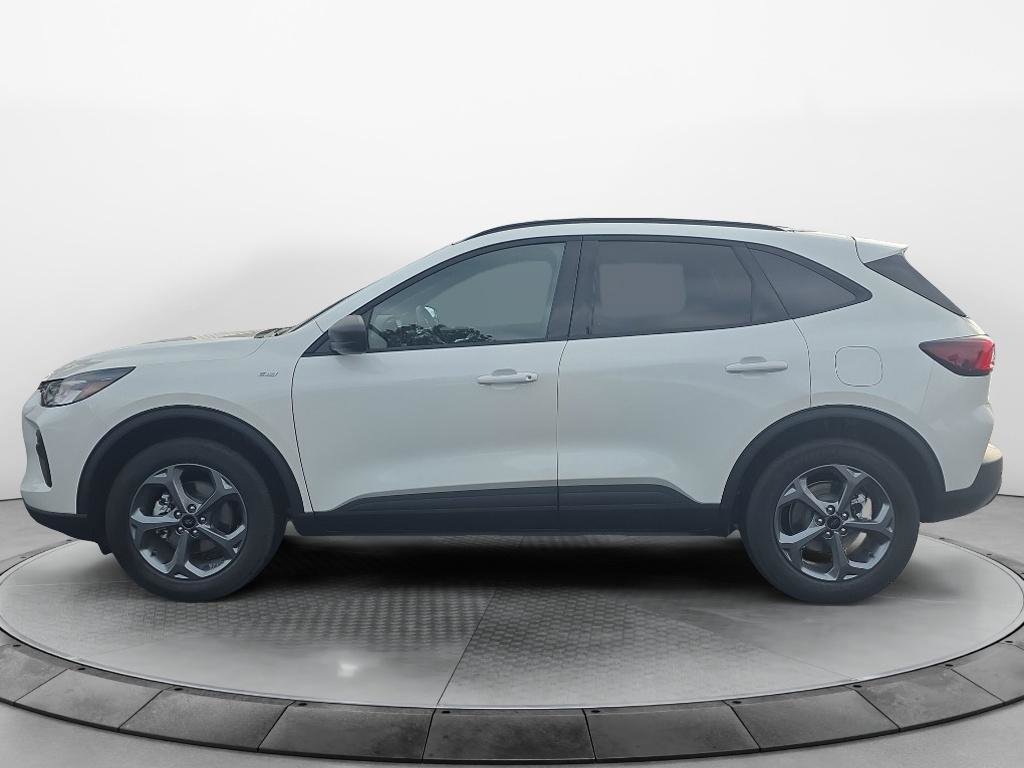 New 2026 Ford Escape ST-Line w/ Tech Pack #1 image 2