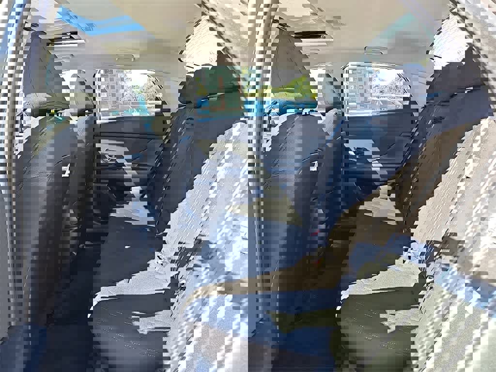 Certified 2024 Hyundai Elantra SEL w/ Convenience Package image 10