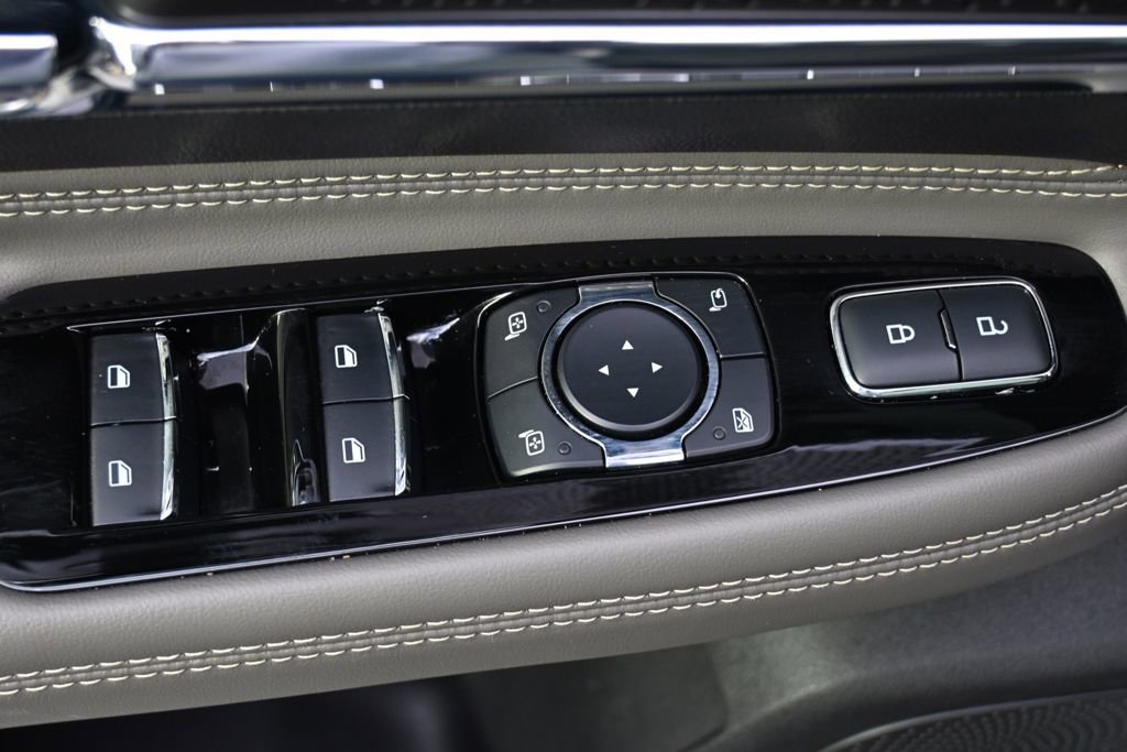 New 2026 Lincoln Corsair Reserve w/ Jet Appearance Package AWD/4WD image 23