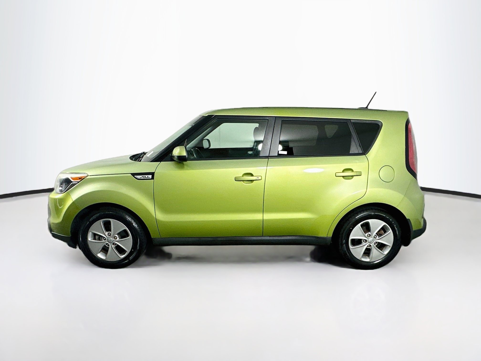 Used 2016 Kia Soul FWD image 4