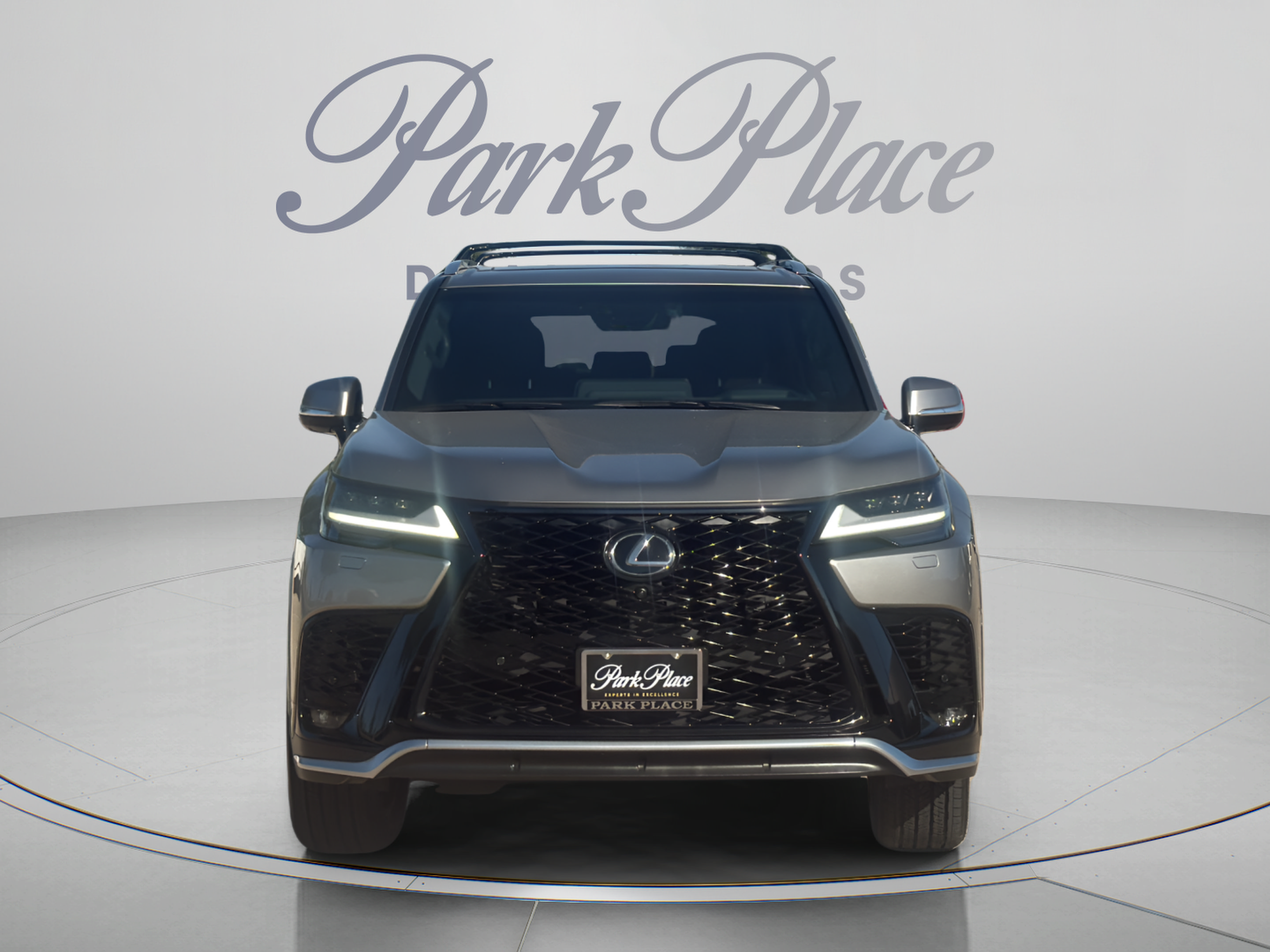 Used 2023 Lexus LX 600 F Sport w/ Accessory Package (Z1) AWD/4WD image 8