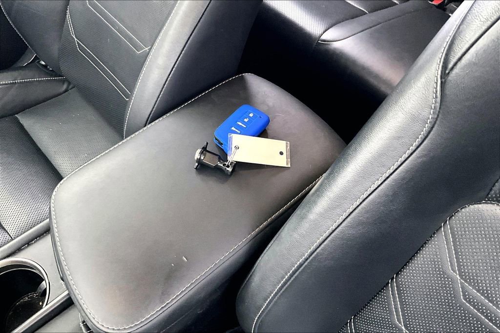 Used 2016 Lexus NX 300h AWD w/ Luxury Package image 14