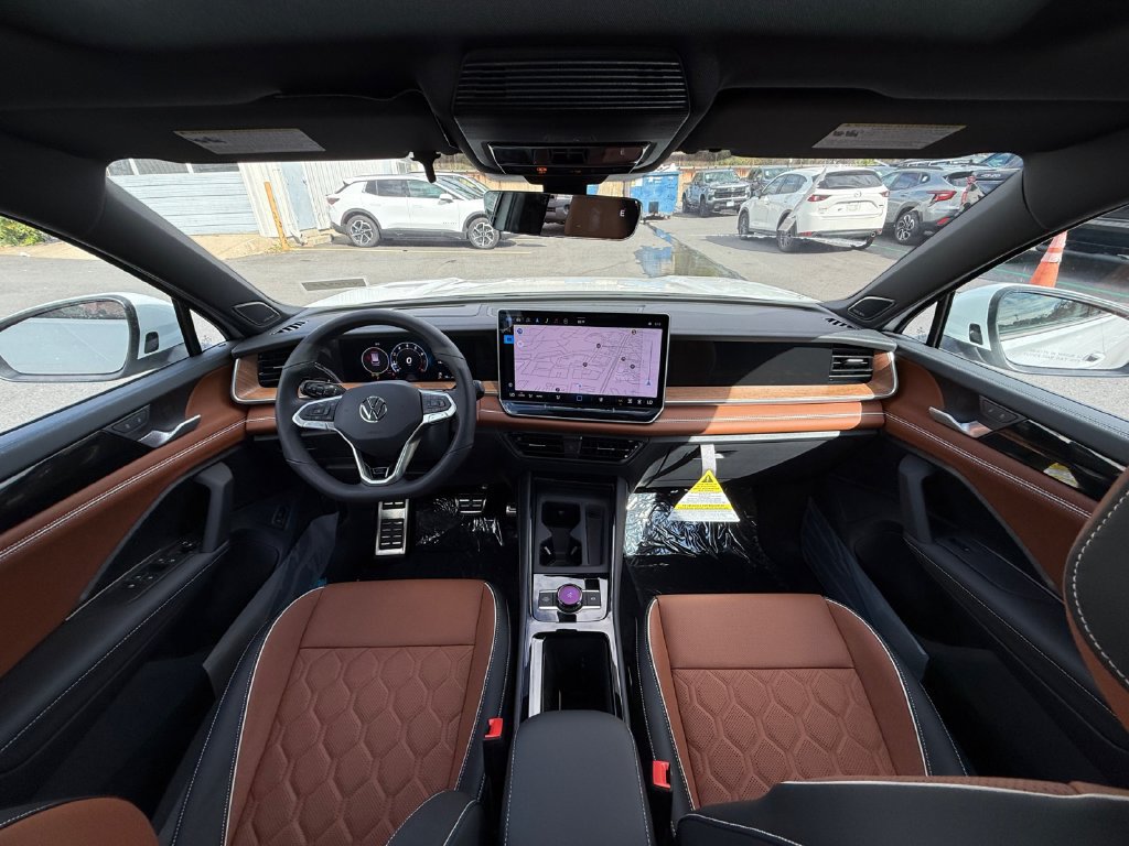 New 2026 Volkswagen Tiguan SEL R-Line AWD/4WD image 23