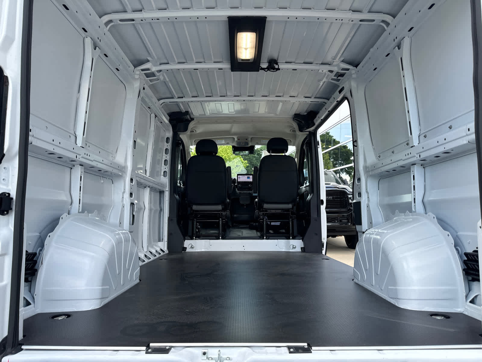 New 2024 RAM ProMaster 1500 w/ Quick Order Package 22H SLT+ FWD image 34
