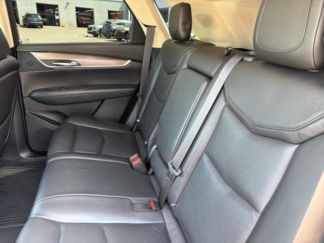 Used 2018 Cadillac XT5 Luxury w/ Driver Awareness Package AWD/4WD image 23